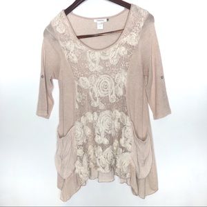 Feratelli • beige lace tunic pockets rosette small